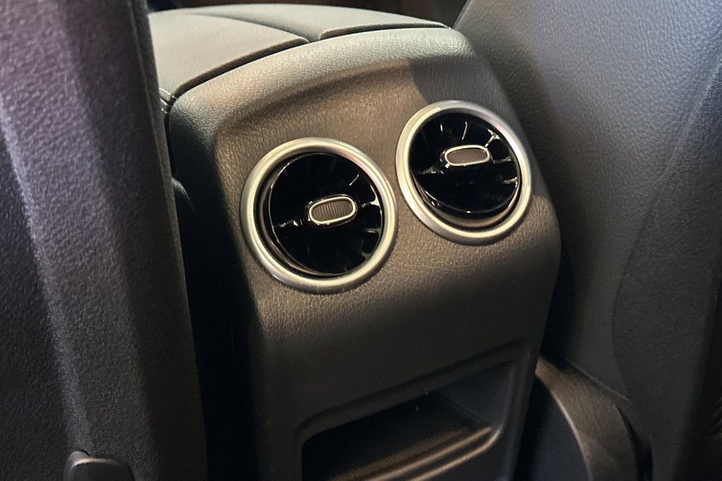 Certified 2026 Mercedes-Benz GLB 250 image 15