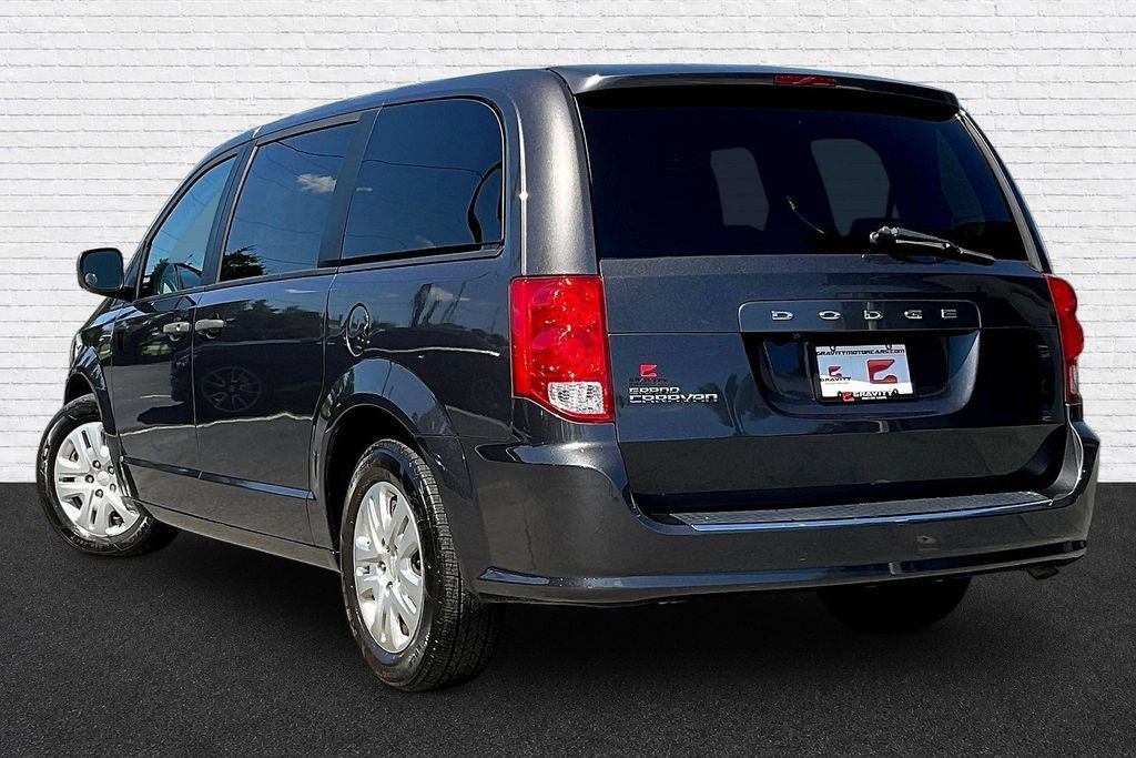 Used 2019 Dodge Grand Caravan SE FWD image 4