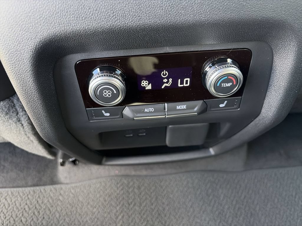 New 2026 GMC Acadia Denali w/ Super Cruise Package FWD image 27