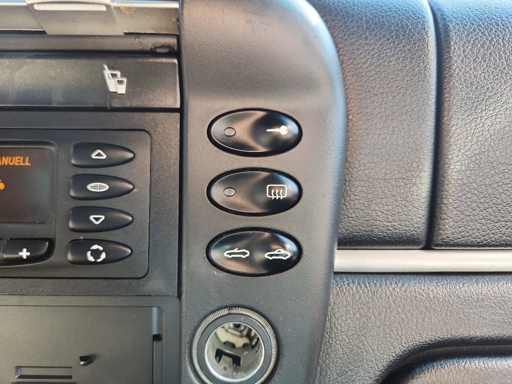 Used 2003 Porsche Boxster RWD image 25