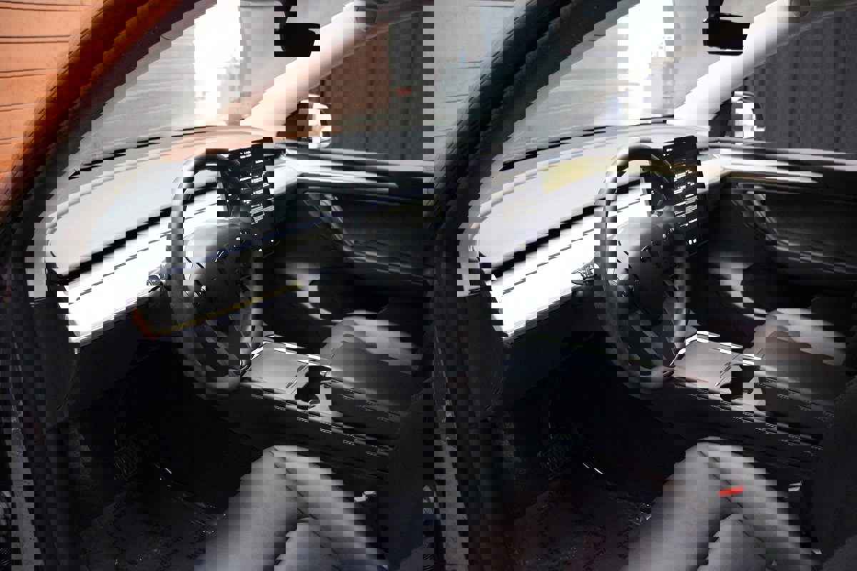 Used 2023 Tesla Model Y Long Range image 27