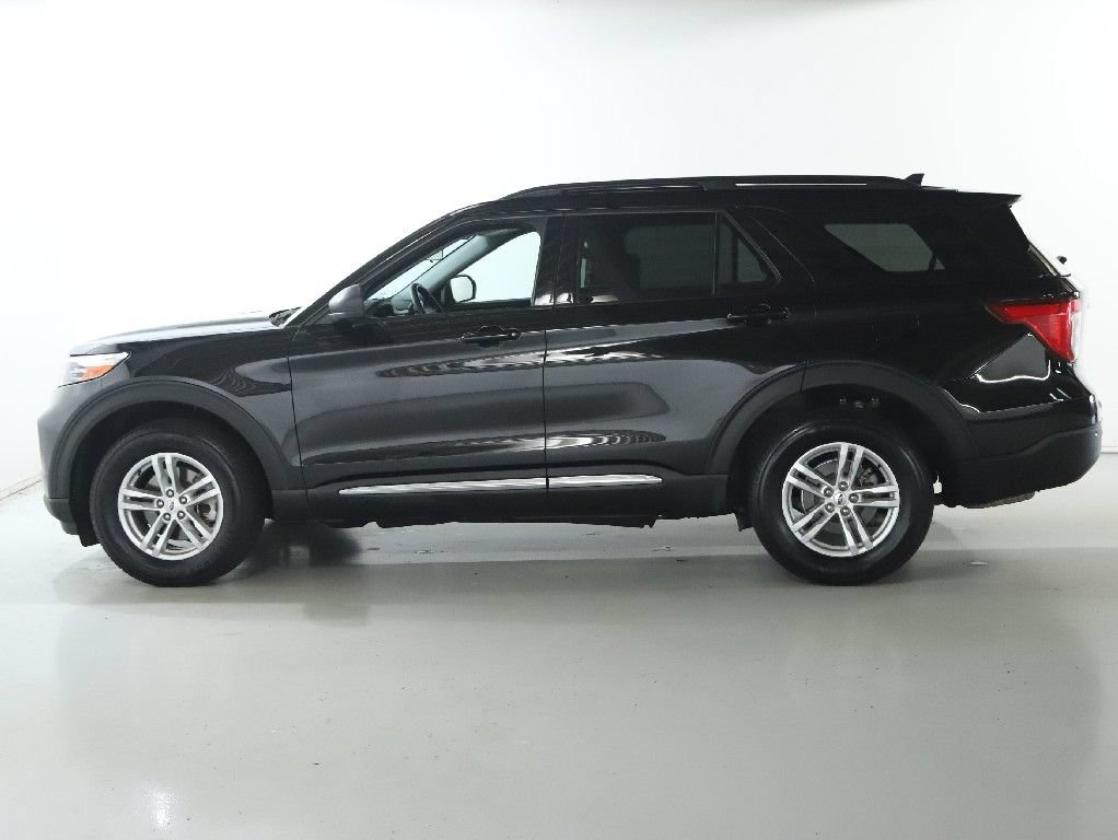 Used 2022 Ford Explorer XLT AWD/4WD image 38