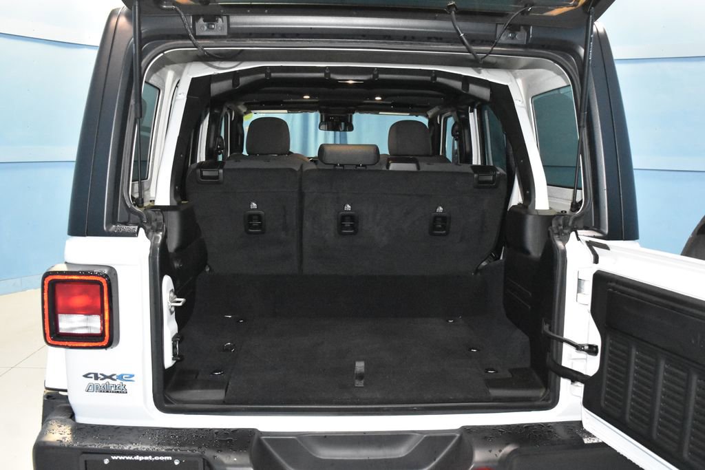 Used 2024 Jeep Wrangler Unlimited w/ Convenience Group image 31