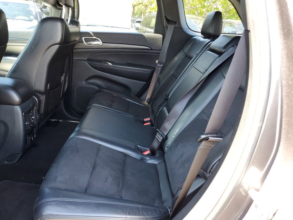 Used 2019 Jeep Grand Cherokee Altitude image 11