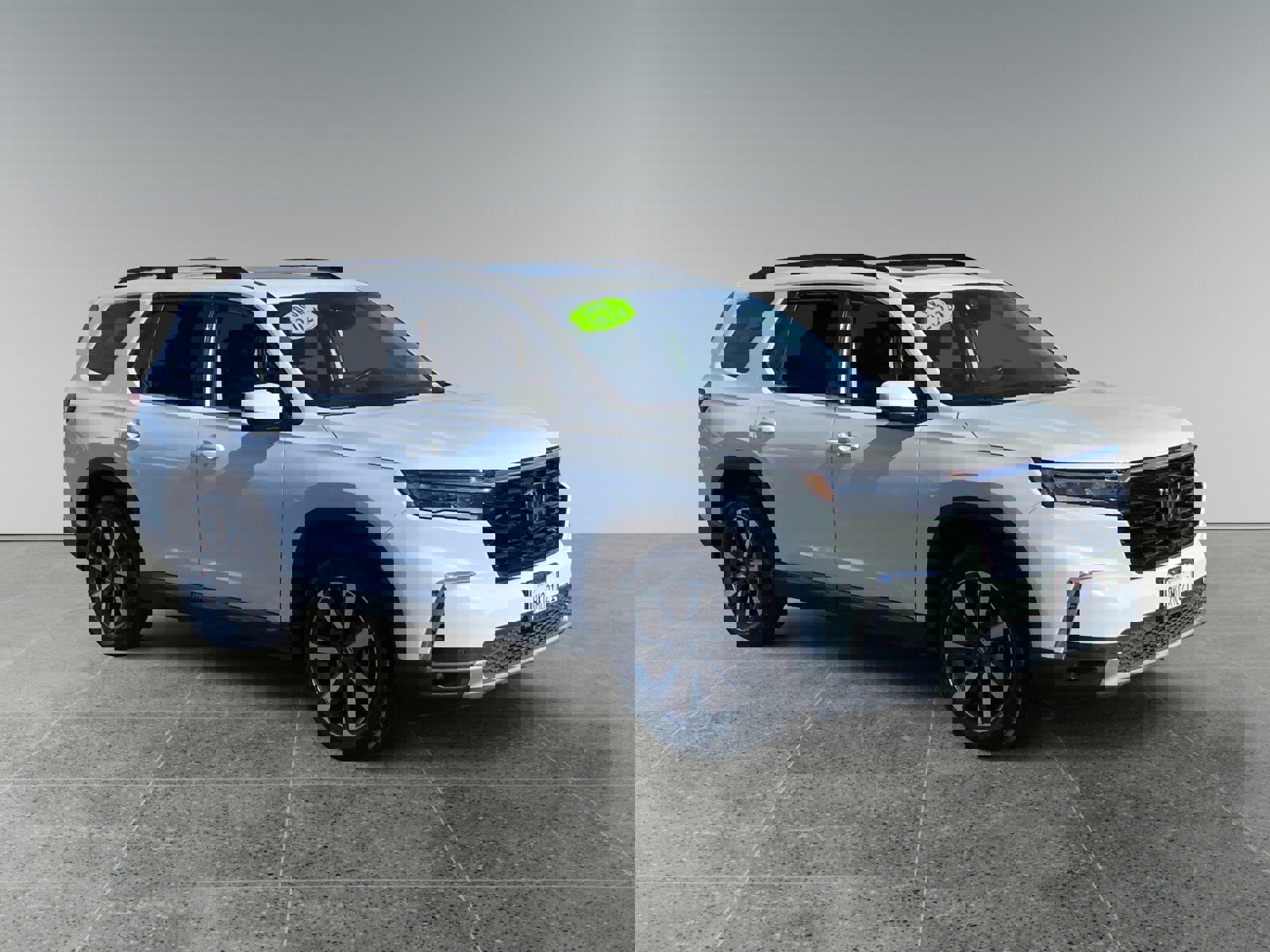 Used 2024 Honda Pilot Touring image 7