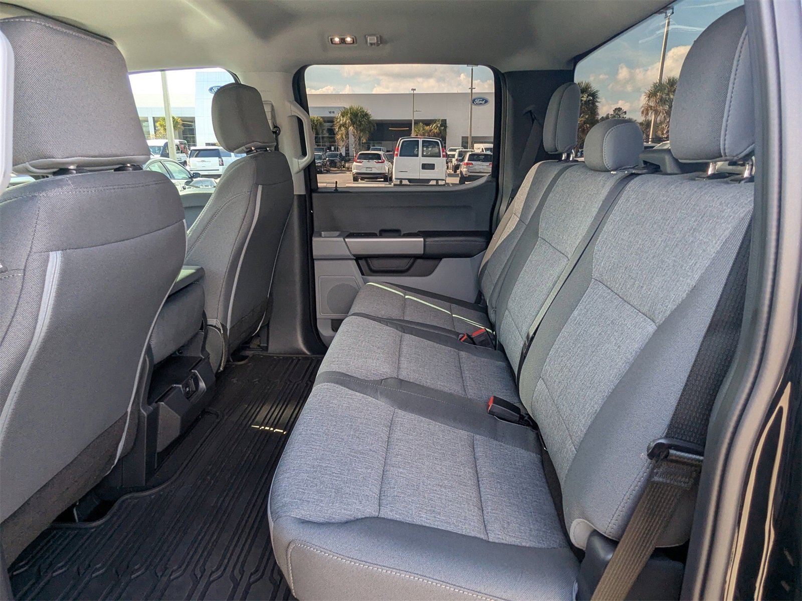 Used 2025 Ford F250 XL w/ STX Appearance Package image 14