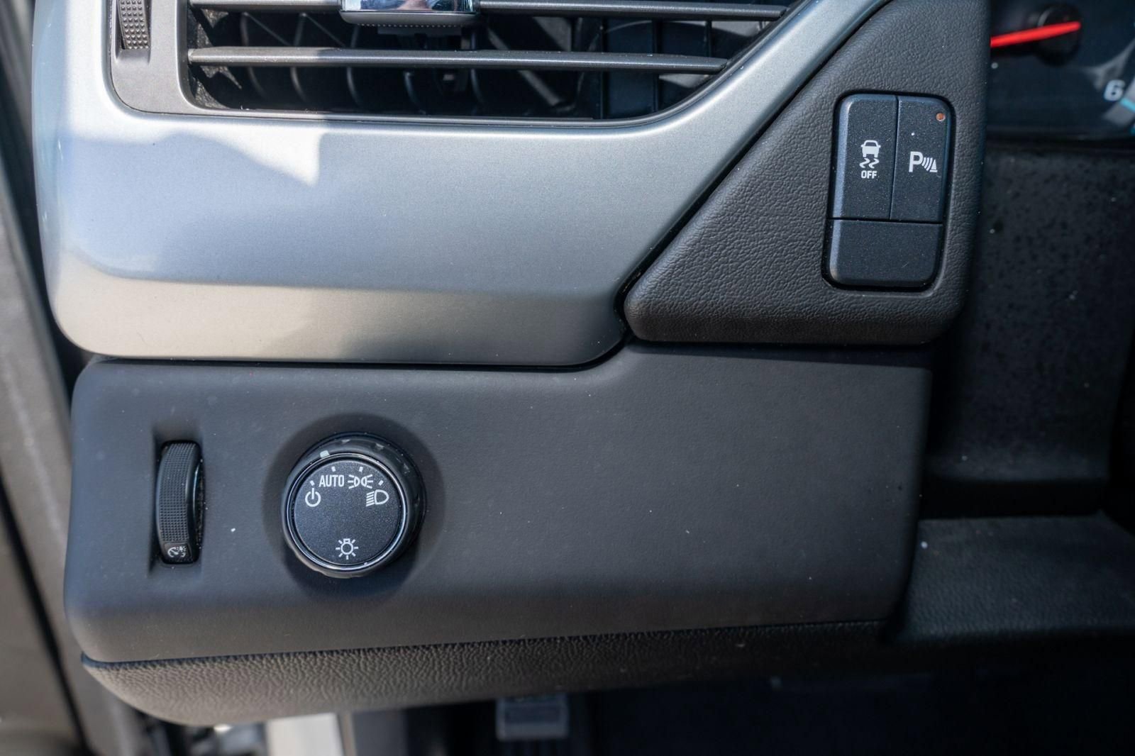 Used 2018 Chevrolet Tahoe LS image 29