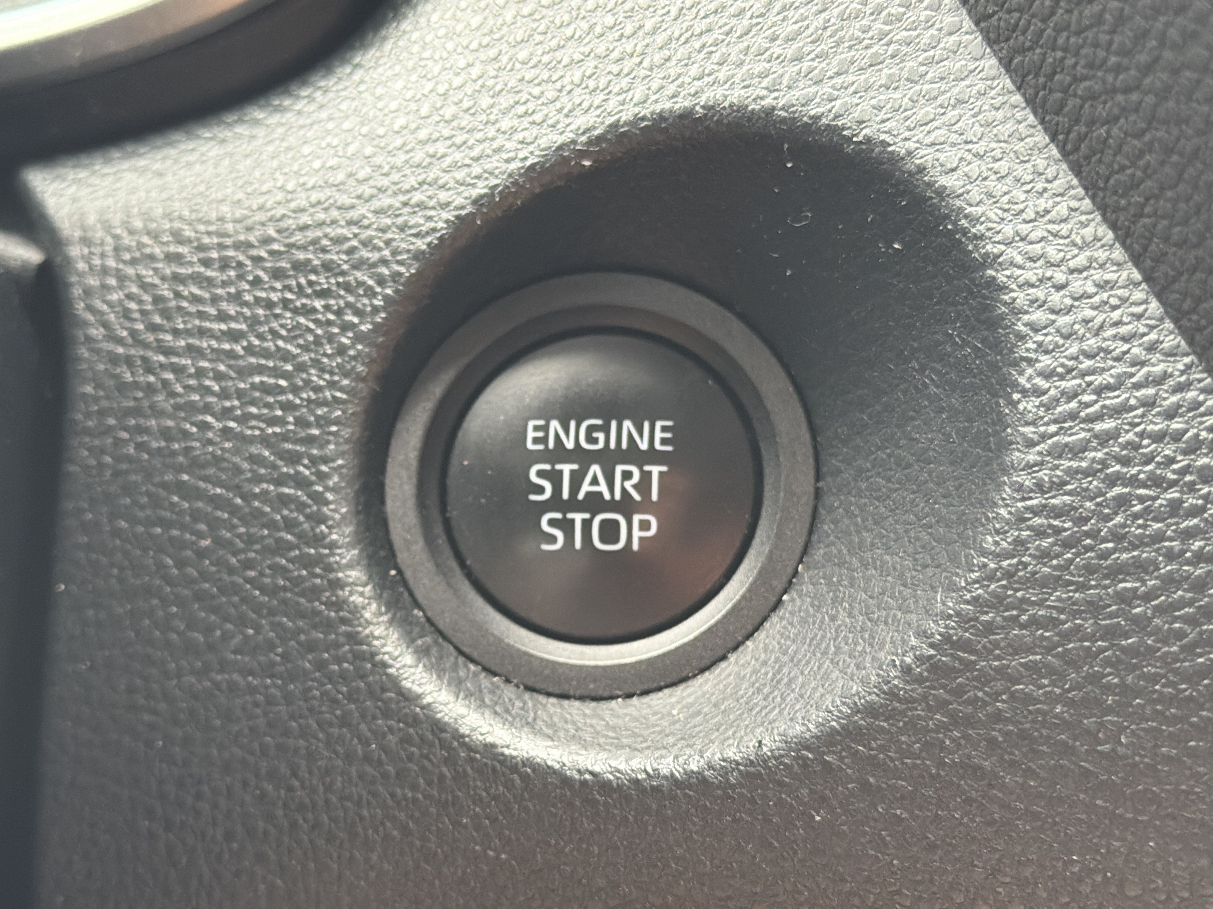 Used 2024 Toyota Corolla Cross XLE FWD image 12