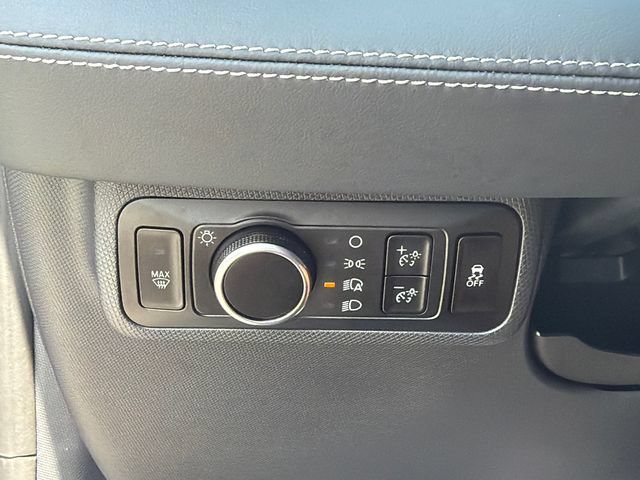 Used 2025 Ford Mustang Mach-E Premium AWD/4WD image 33