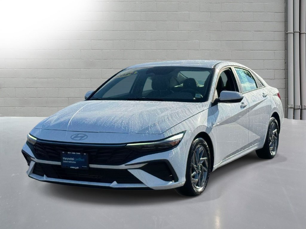 Used 2024 Hyundai Elantra SEL FWD image 4