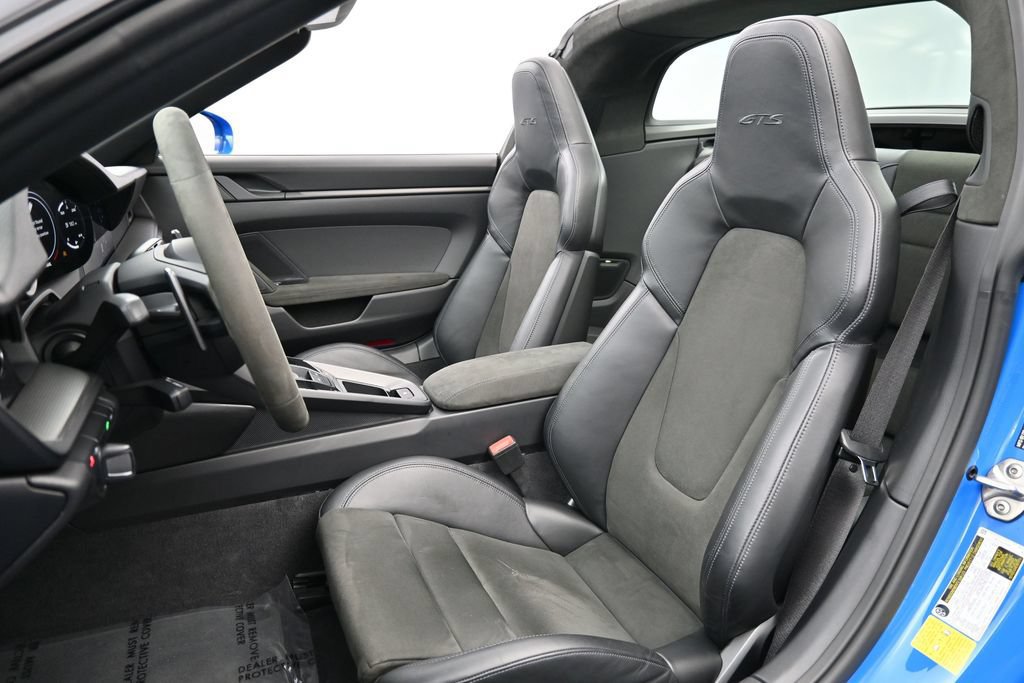Certified 2022 Porsche 911 Targa 4 GTS AWD/4WD image 5