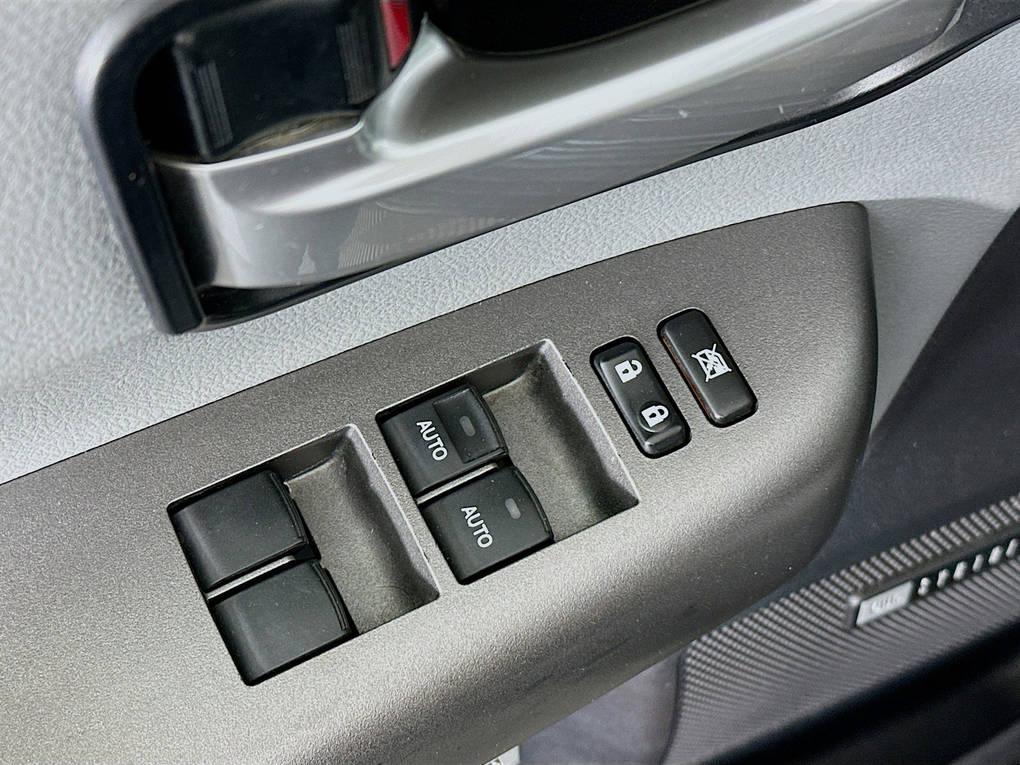 Used 2010 Toyota Sequoia Limited RWD image 15