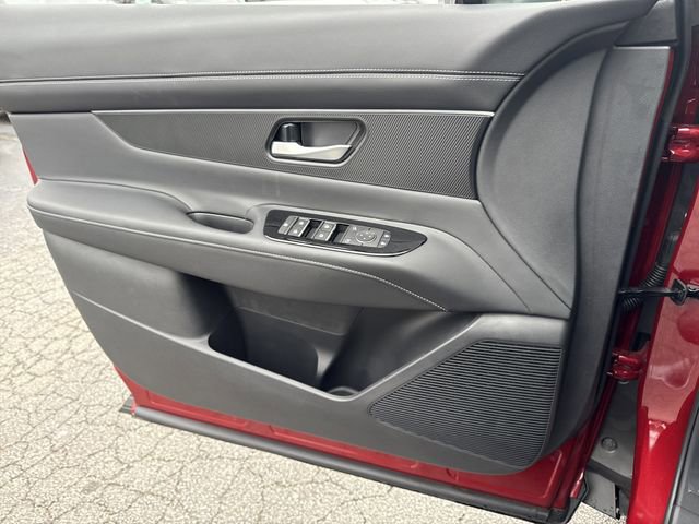 Certified 2025 Nissan Murano SV image 13