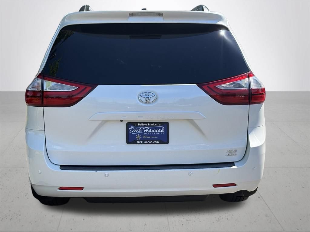 Used 2017 Toyota Sienna Limited AWD/4WD image 8