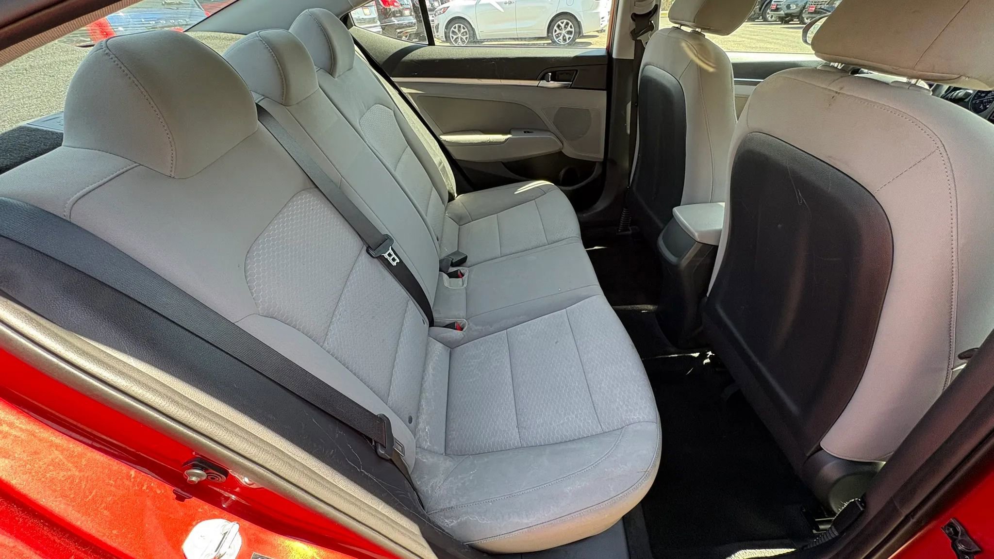 Used 2020 Hyundai Elantra SEL FWD image 28