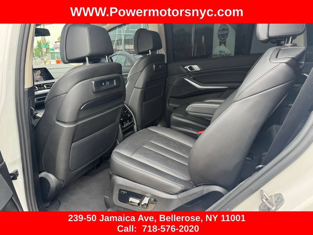 Used 2022 BMW X7 xDrive40i w/ Premium Package AWD/4WD image 23