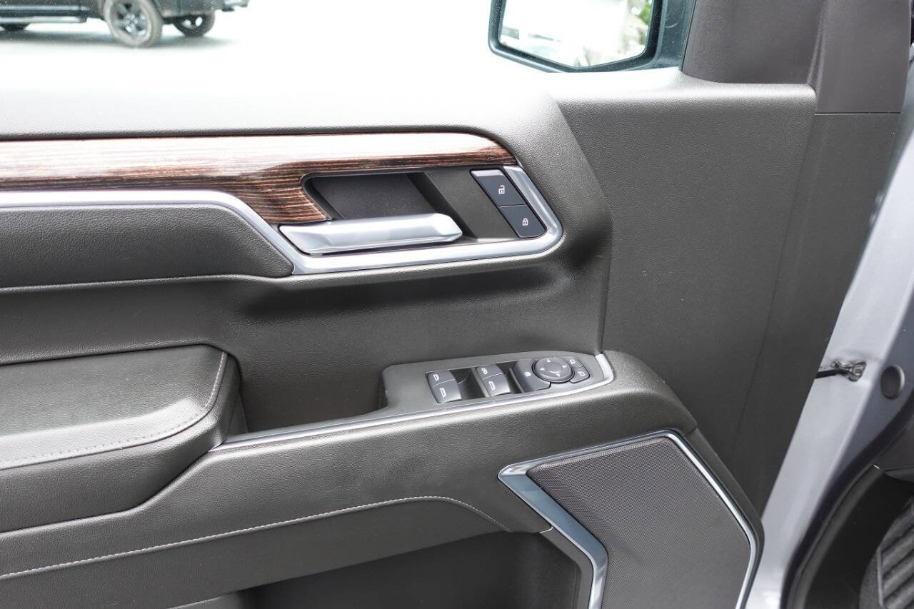 Used 2024 GMC Sierra 1500 Elevation AWD/4WD image 18