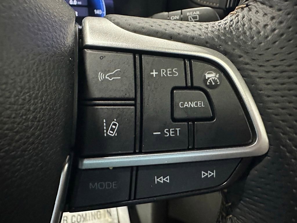 Used 2026 Toyota Sienna XLE Woodland Edition AWD/4WD image 18
