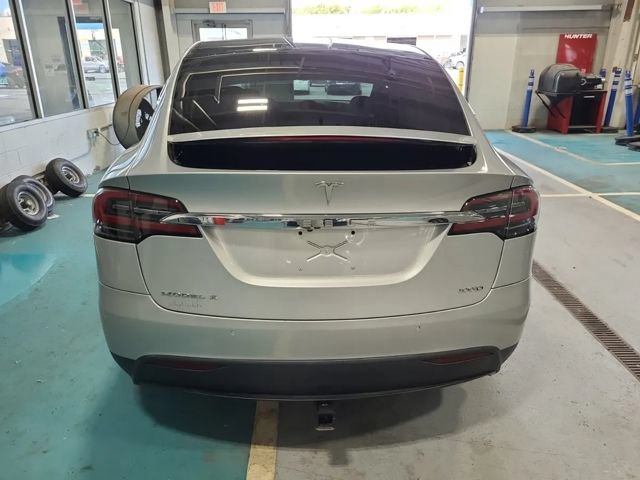 Used 2018 Tesla Model X 100D AWD/4WD image 11