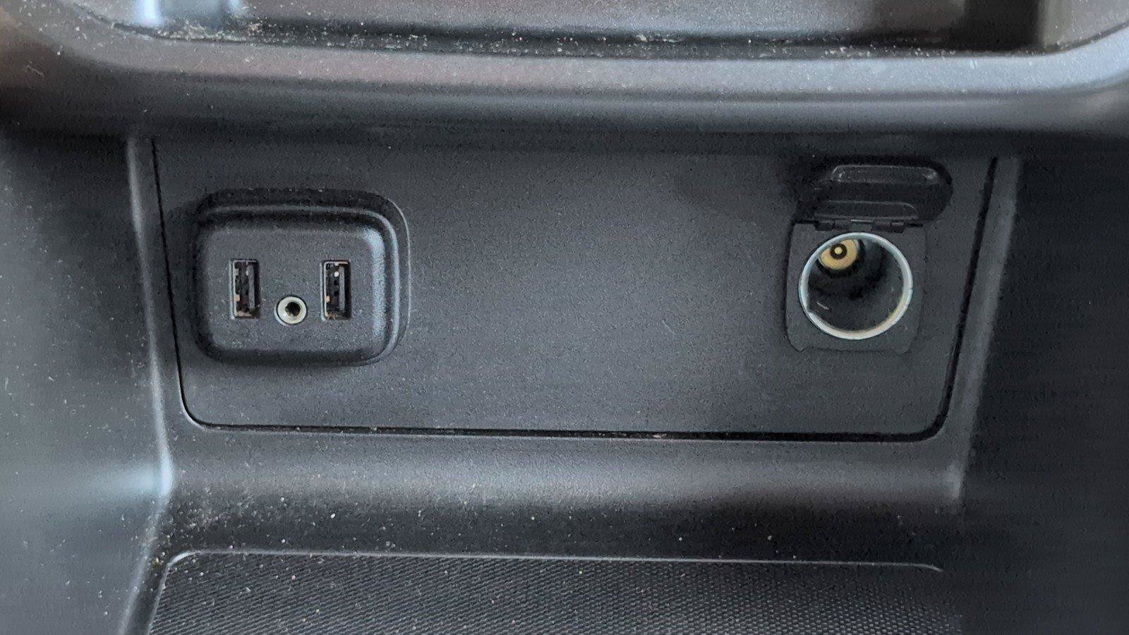 Used 2022 Chevrolet Colorado LT w/ Fleet Safety Package RWD image 24