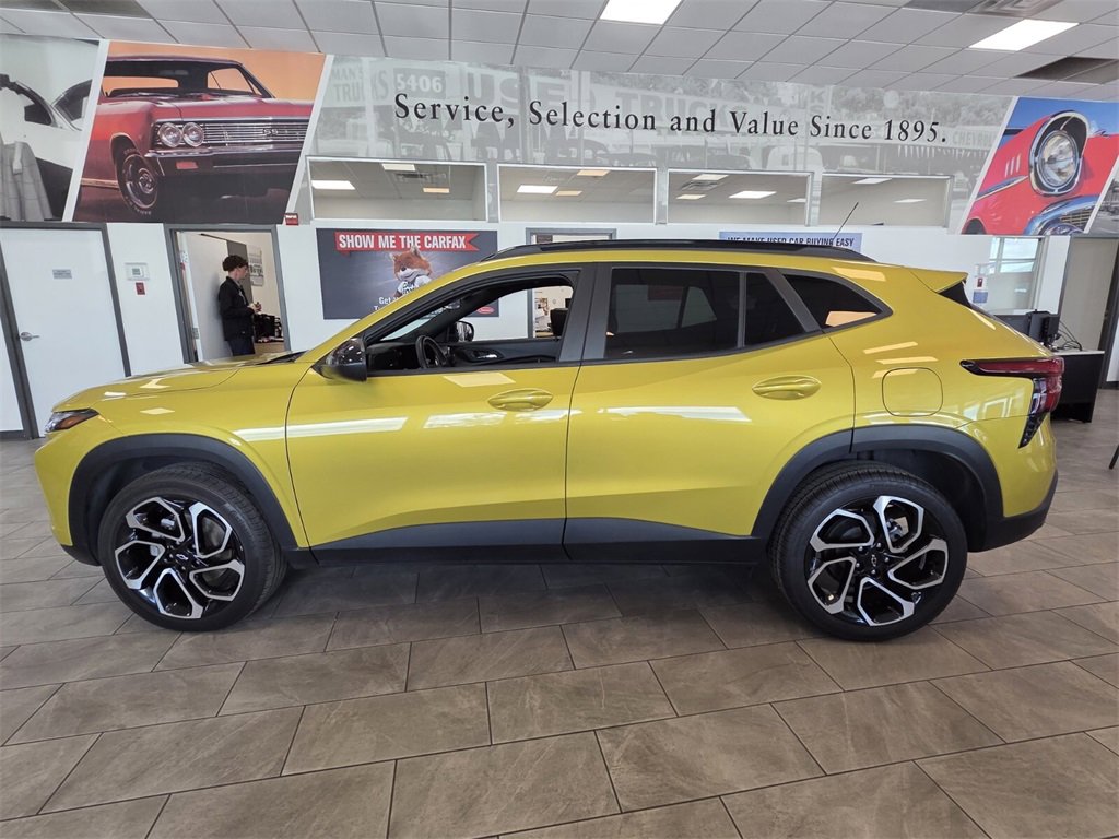 Certified 2024 Chevrolet Trax RS w/ Sunroof Package image 4