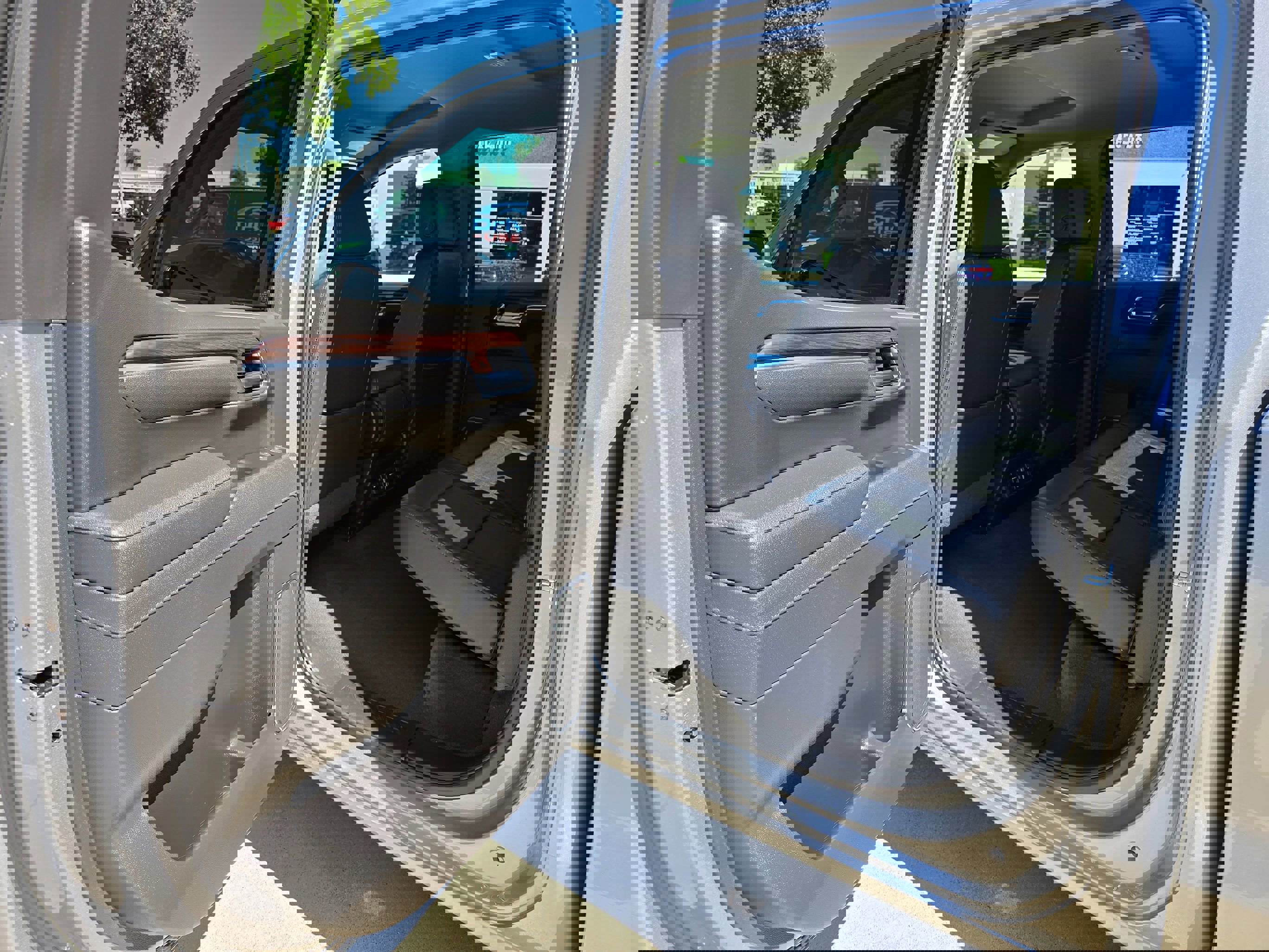 Used 2025 GMC Sierra 1500 SLT image 21