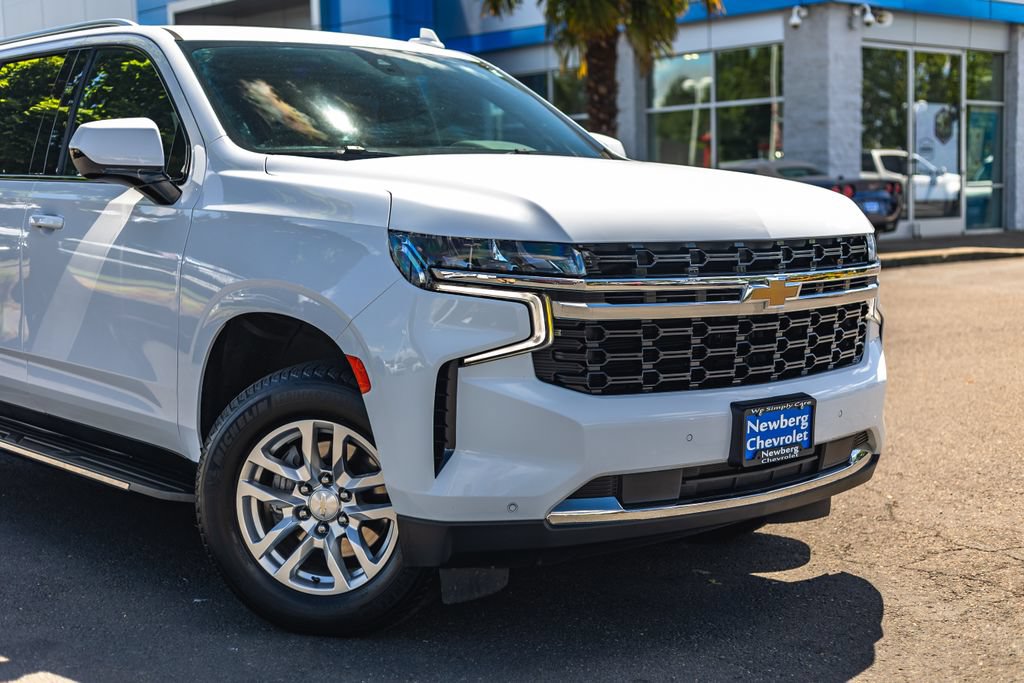 Used 2022 Chevrolet Suburban LS AWD/4WD image 3