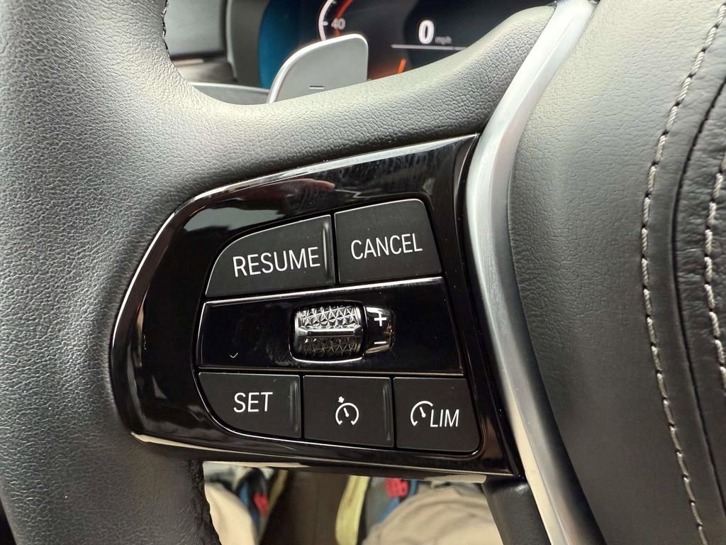 Used 2022 BMW 530i w/ Executive Package image 22