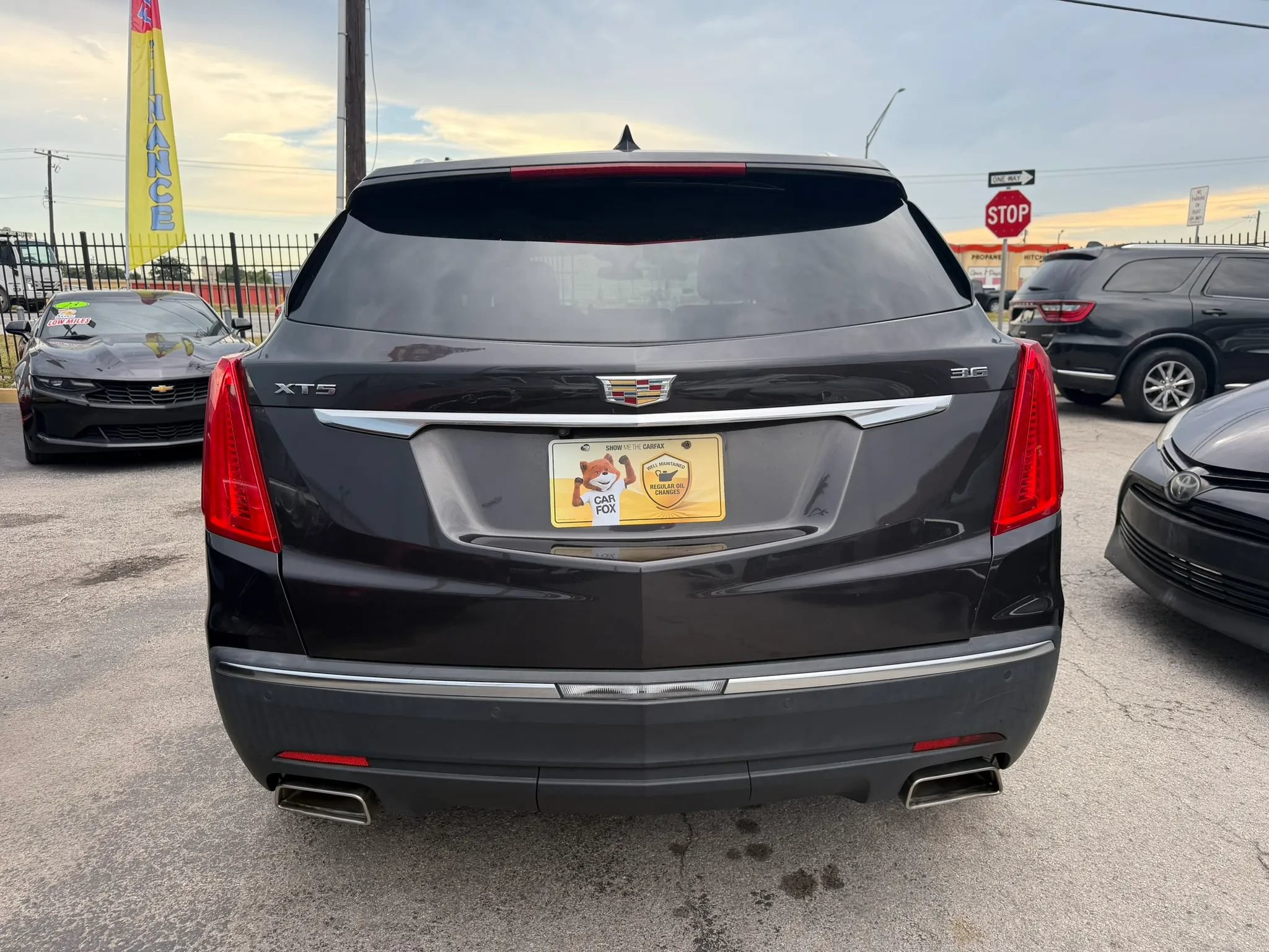 Used 2017 Cadillac XT5 Luxury w/ Driver Awareness Package FWD image 5