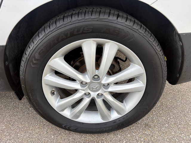 Used 2012 Hyundai Tucson Limited FWD image 33