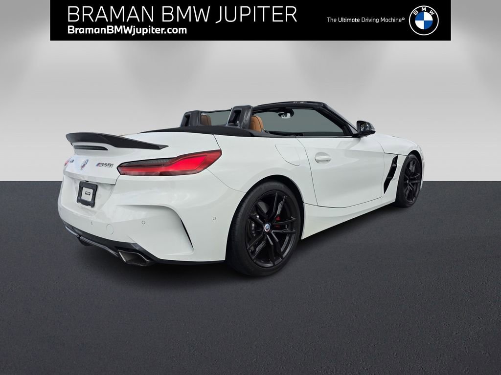 Certified 2022 BMW Z4 M40i w/ Premium Package image 4