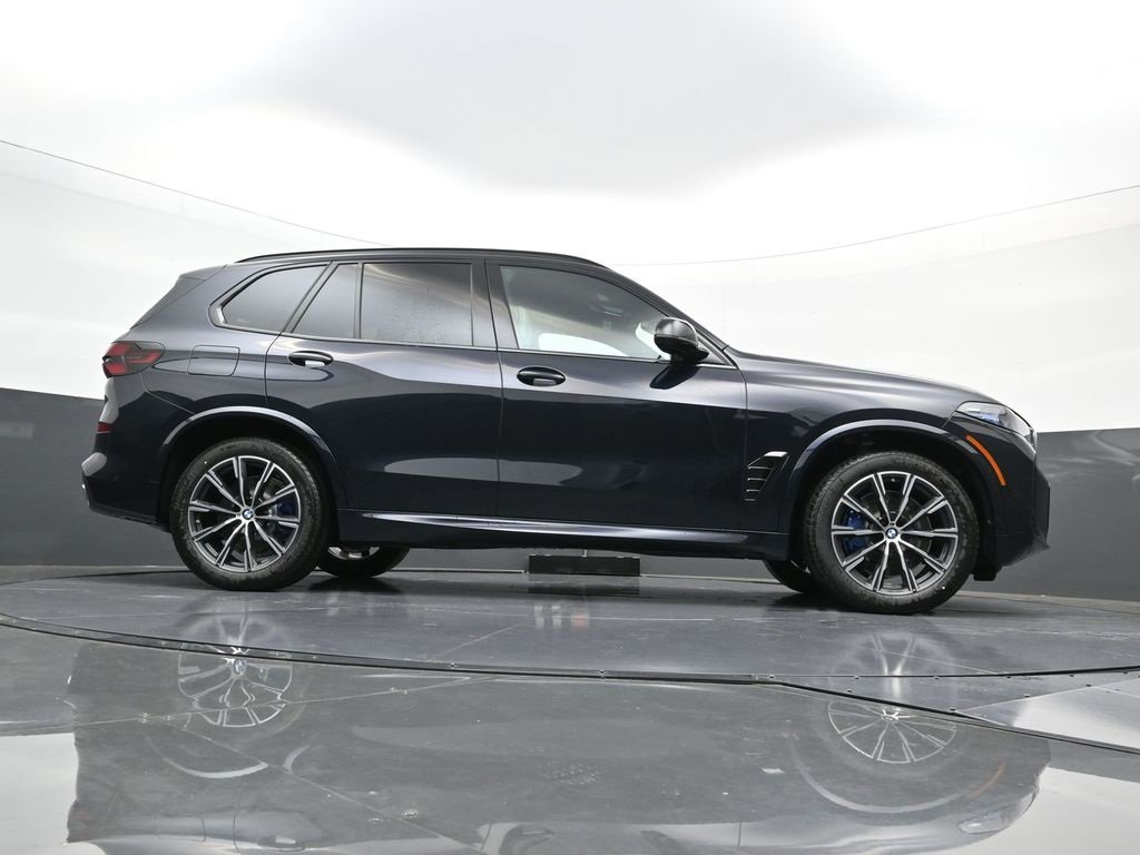 New 2026 BMW X5 M60i image 39