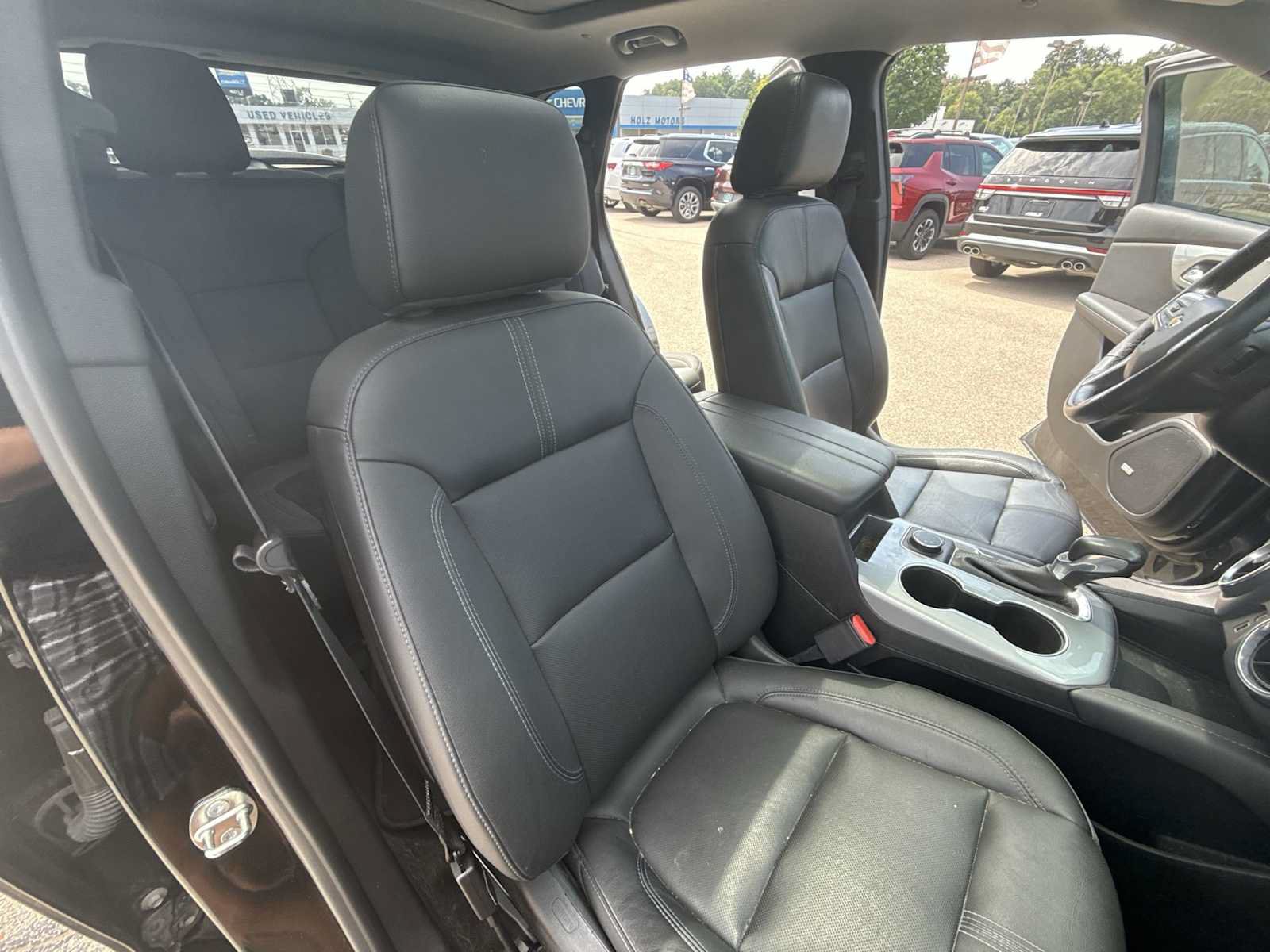 Certified 2020 Chevrolet Blazer LT w/ Sound & Technology Package AWD/4WD image 29