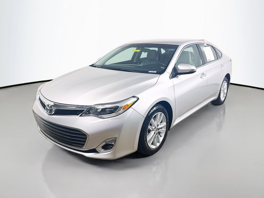 Used 2014 Toyota Avalon XLE image 3