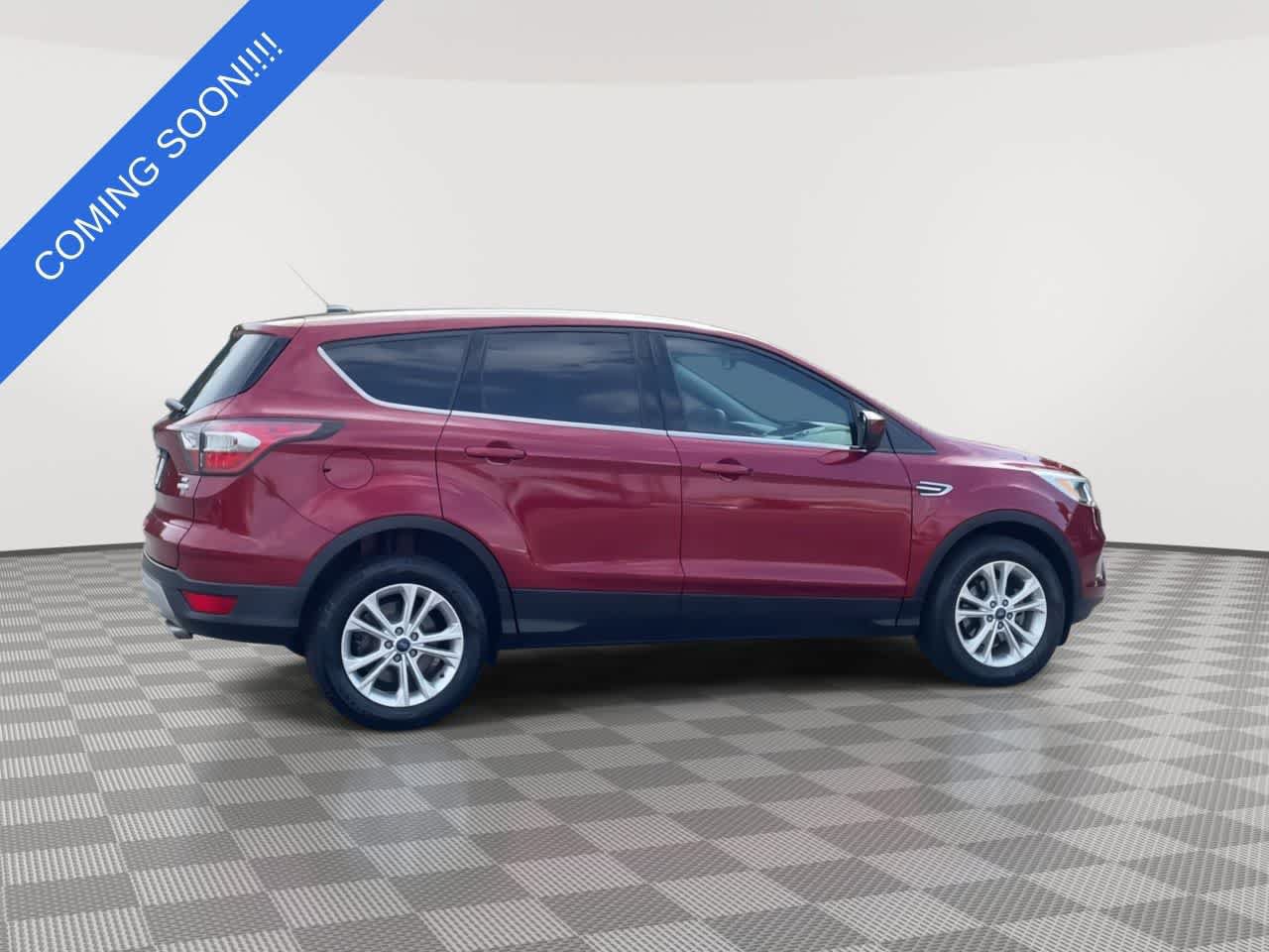 Used 2017 Ford Escape SE FWD image 9
