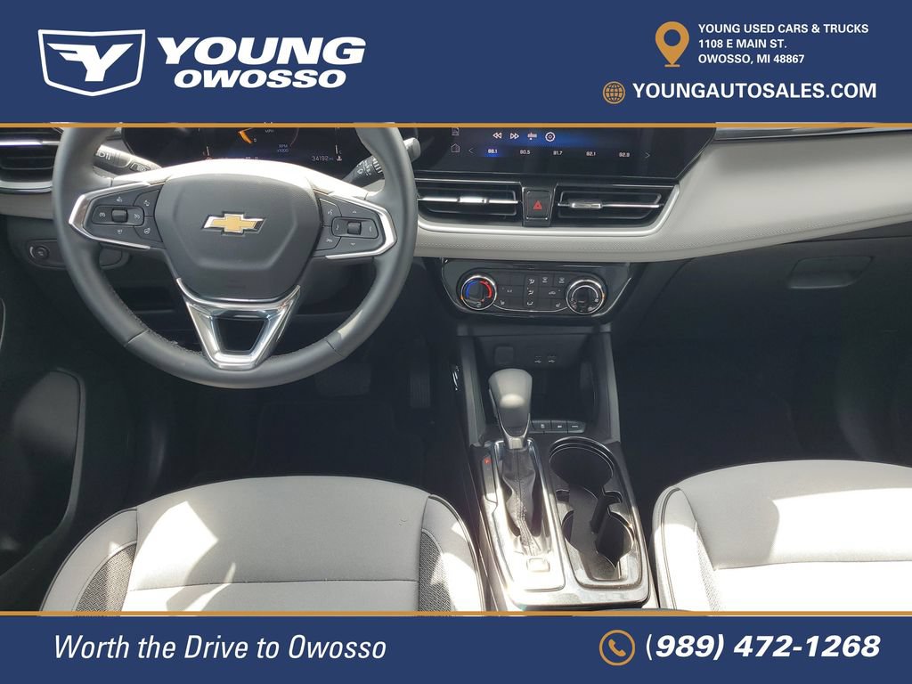 Used 2024 Chevrolet TrailBlazer LT w/ LT Cold Weather Package AWD/4WD image 22