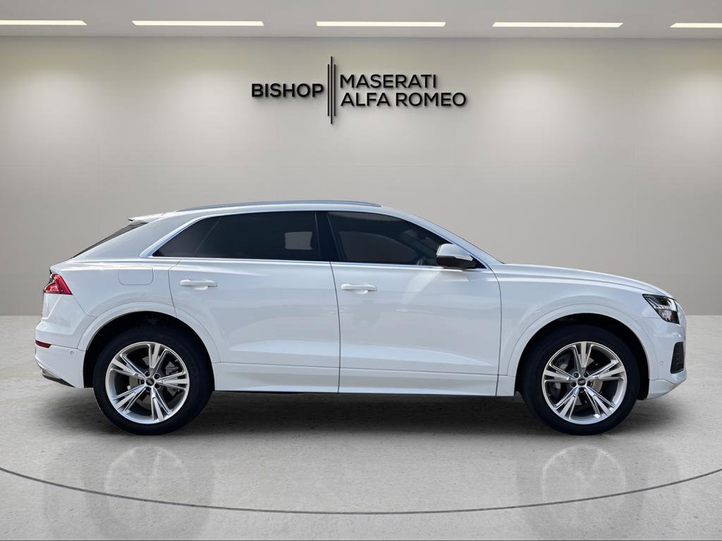 Used 2023 Audi Q8 Premium Plus AWD/4WD image 5