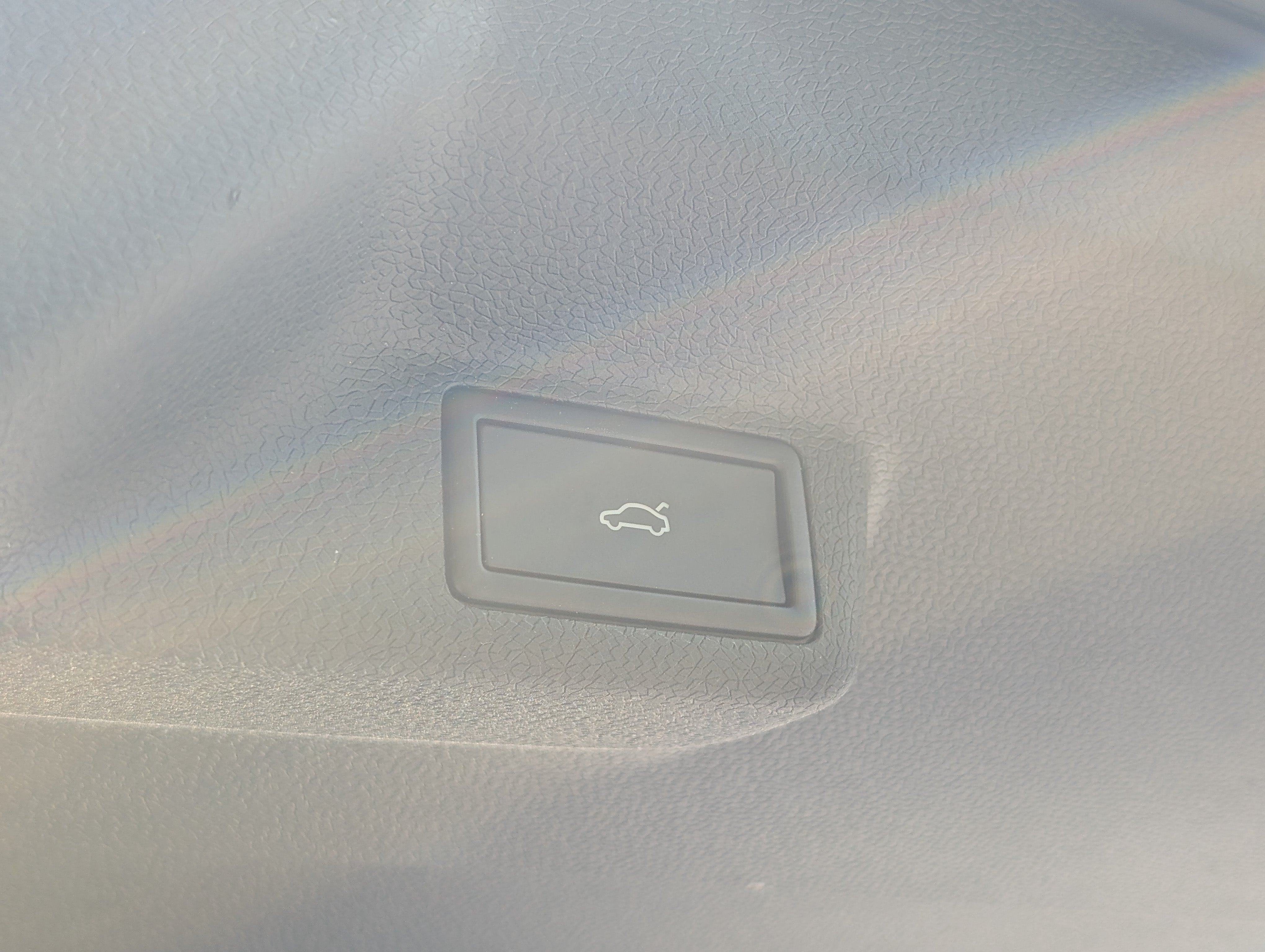 Used 2025 Volkswagen ID. Buzz Pro S Plus RWD image 21