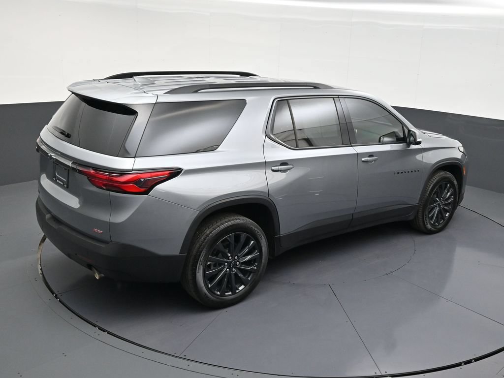 Used 2023 Chevrolet Traverse RS FWD image 13