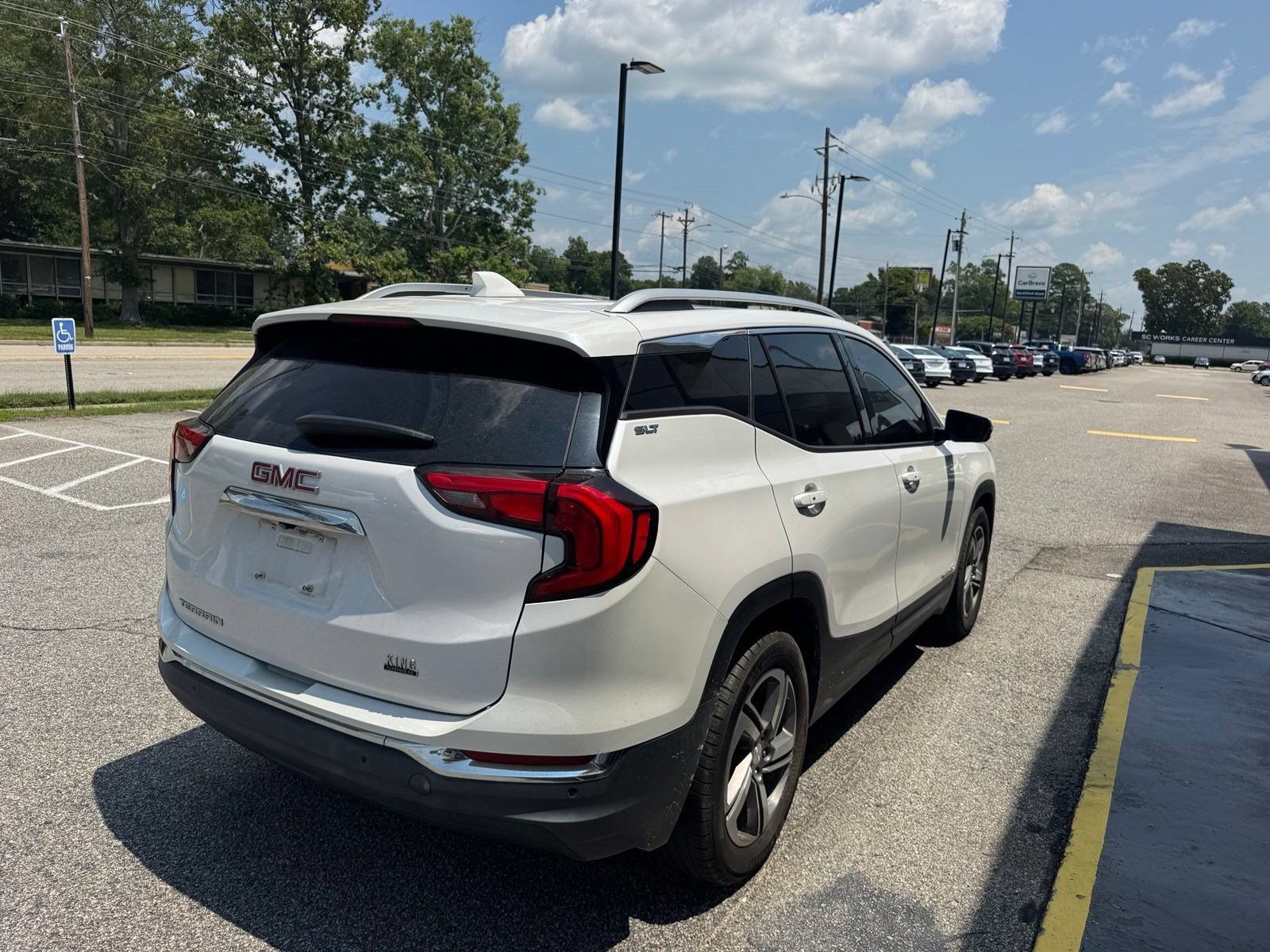 Certified 2021 GMC Terrain SLT w/ Infotainment Package II FWD image 11