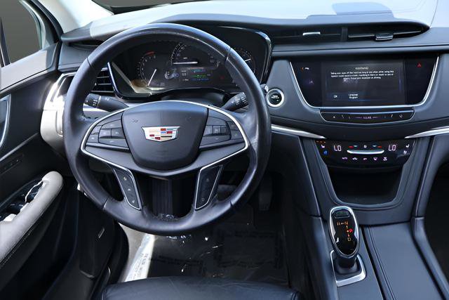 Used 2018 Cadillac XT5 Premium Luxury FWD image 18