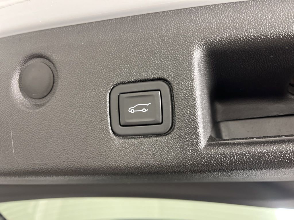 Certified 2024 Chevrolet Equinox LT FWD image 10