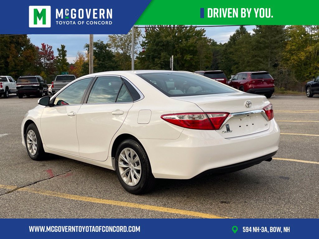 Used 2017 Toyota Camry LE FWD image 3