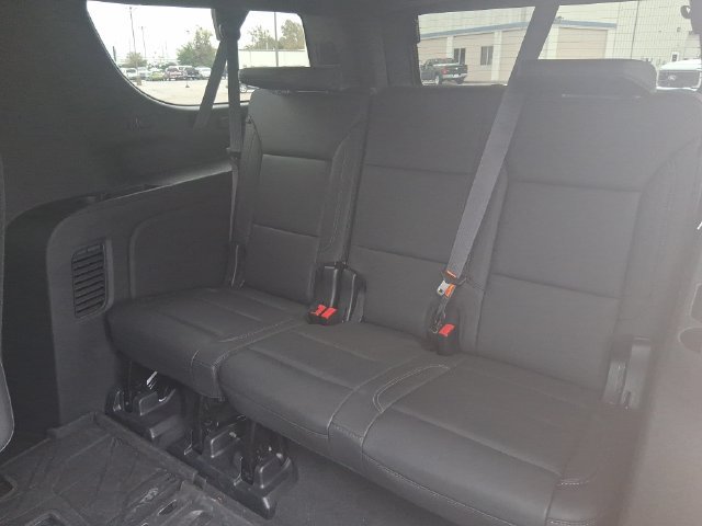 Used 2023 Chevrolet Suburban Z71 w/ Luxury Package AWD/4WD image 22
