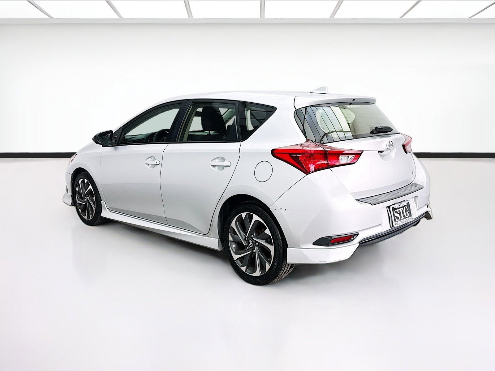 Used 2016 Scion iM FWD image 6