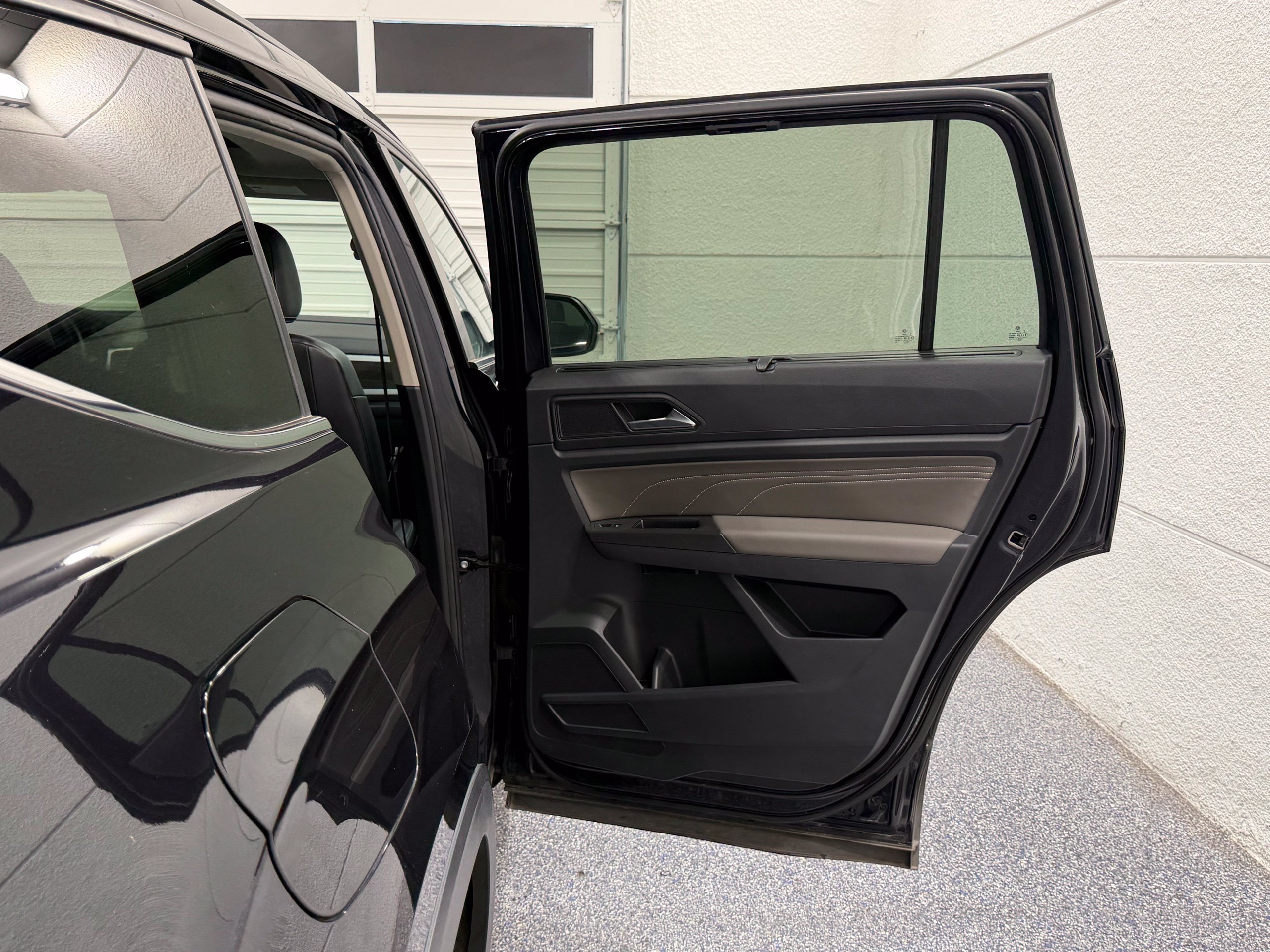 Used 2022 Volkswagen Atlas SE w/ Panoramic Sunroof Package AWD/4WD image 30