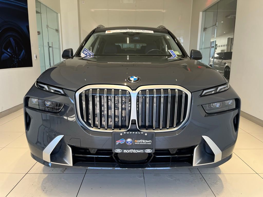 Used 2023 BMW X7 xDrive40i w/ Parking Assistance Package image 10