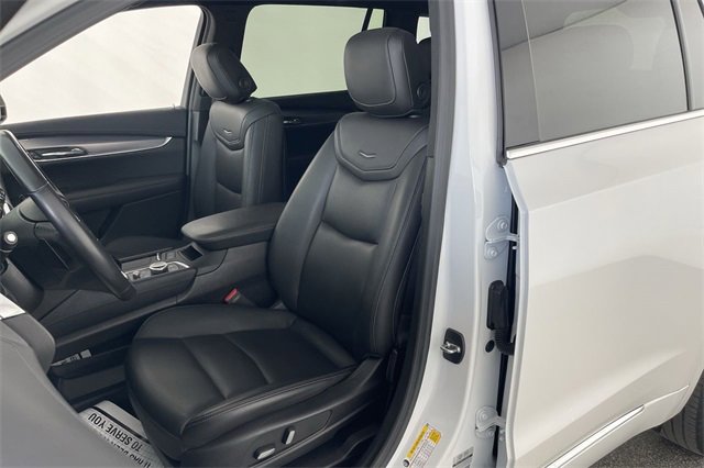 Used 2023 Cadillac XT6 Luxury image 34
