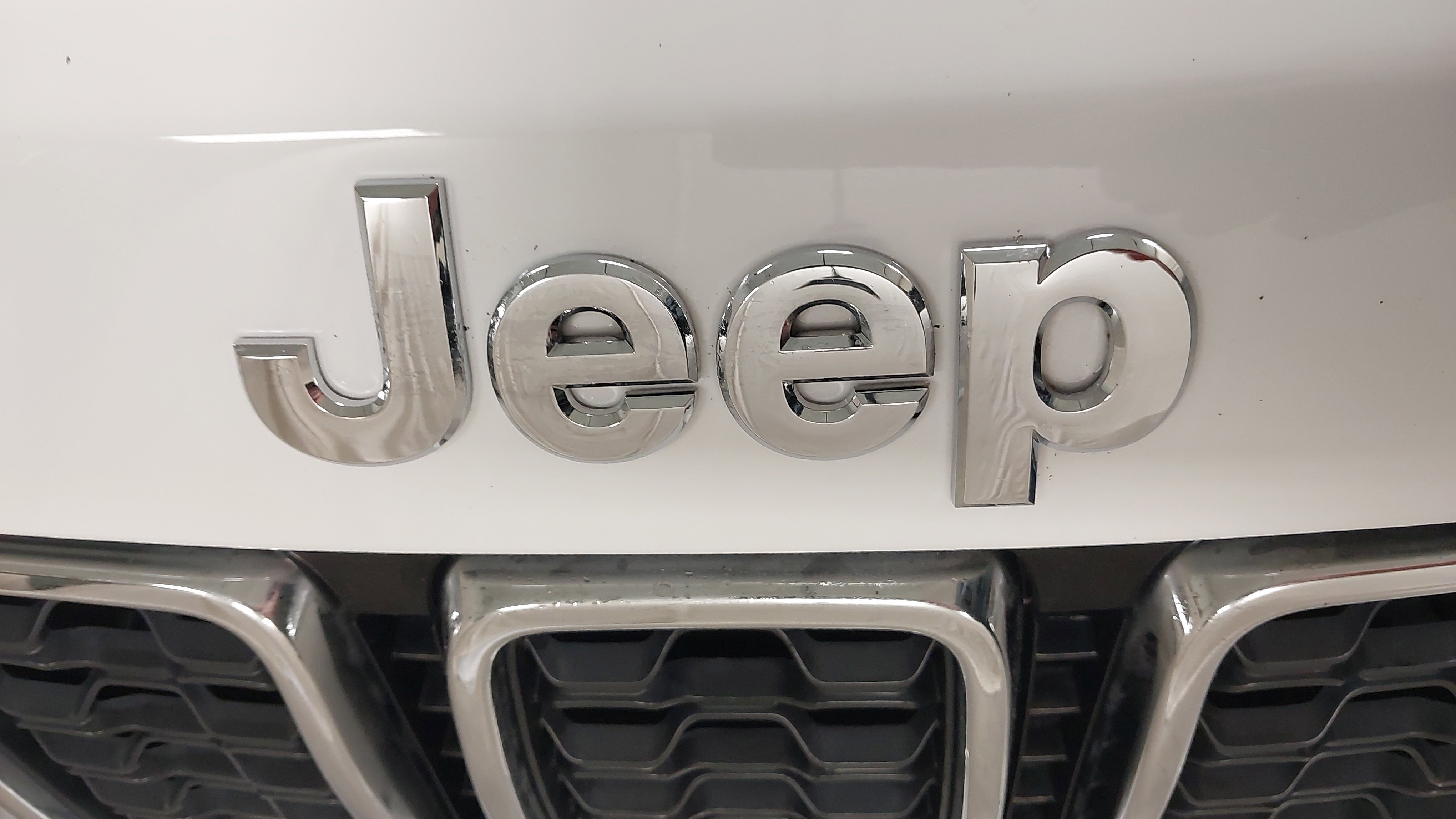 Used 2019 Jeep Grand Cherokee Limited AWD/4WD image 31