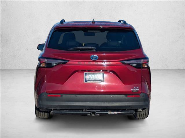 Used 2023 Toyota Sienna XLE FWD image 7